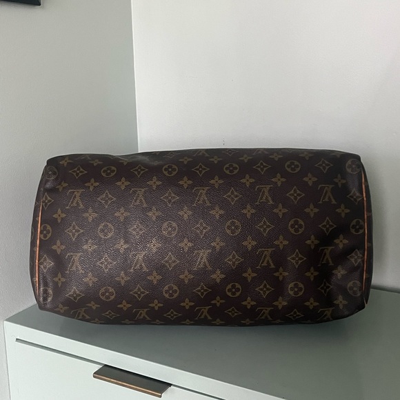 Louis Vuitton Speedy 40 Monogram Canvas Duffle Bag 8906MB date code - Picture 12 of 16